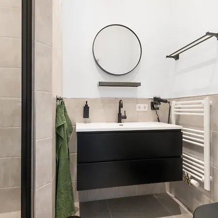 24-7 Living - Modern In With Connection