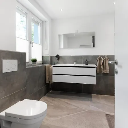 Daire 24-7 Living - Modern In With Connection