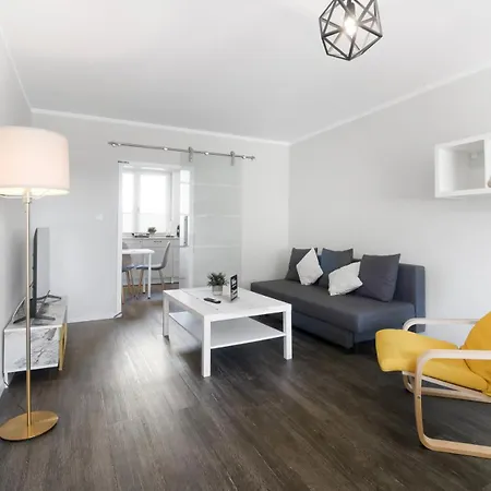 24-7 Living - Modern In With Connection *