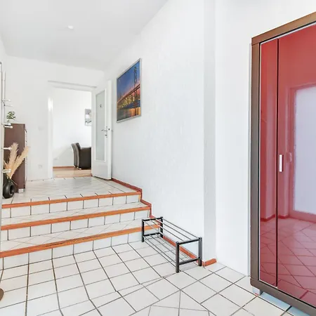 24-7 Living - Modern In With Connection Apartment