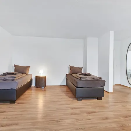 24-7 Living - Modern In With Connection *