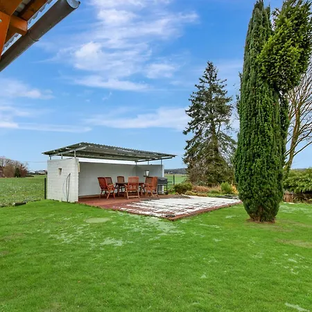 24-7 Living - Modern In With Connection Daire