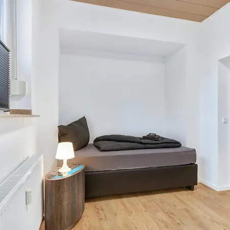 24-7 Living - Modern In With Connection Apartment *