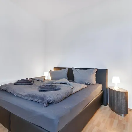 Apartment 24-7 Living - Modern In With Connection *