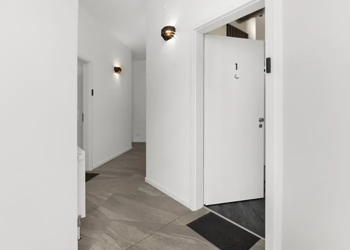 24-7 Living - Modern In With Connection Apartman