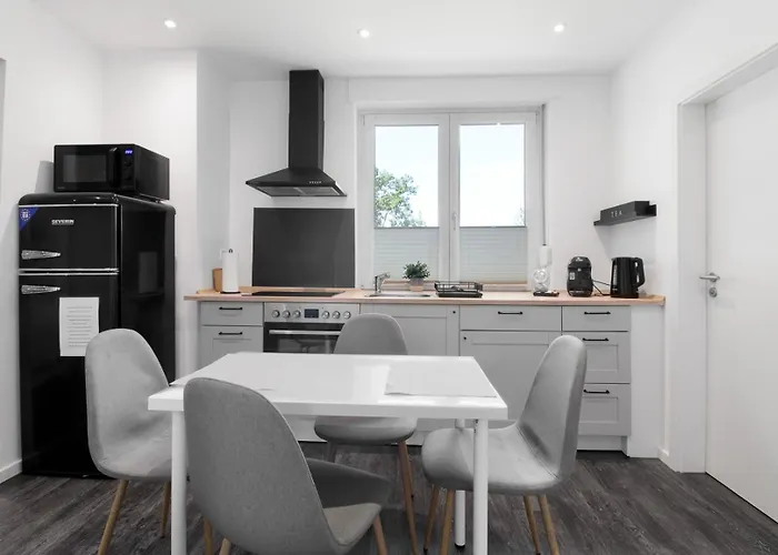 24-7 Living - Modern In With Connection Apartman