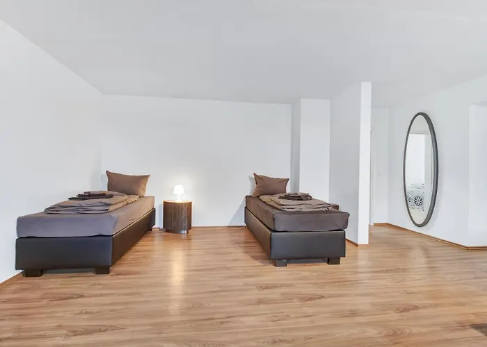 24-7 Living - Modern In With Connection *