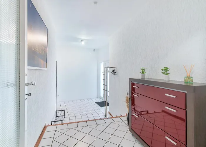 24-7 Living - Modern In With Connection