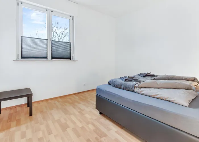 24-7 Living - Modern In With Connection Apartman